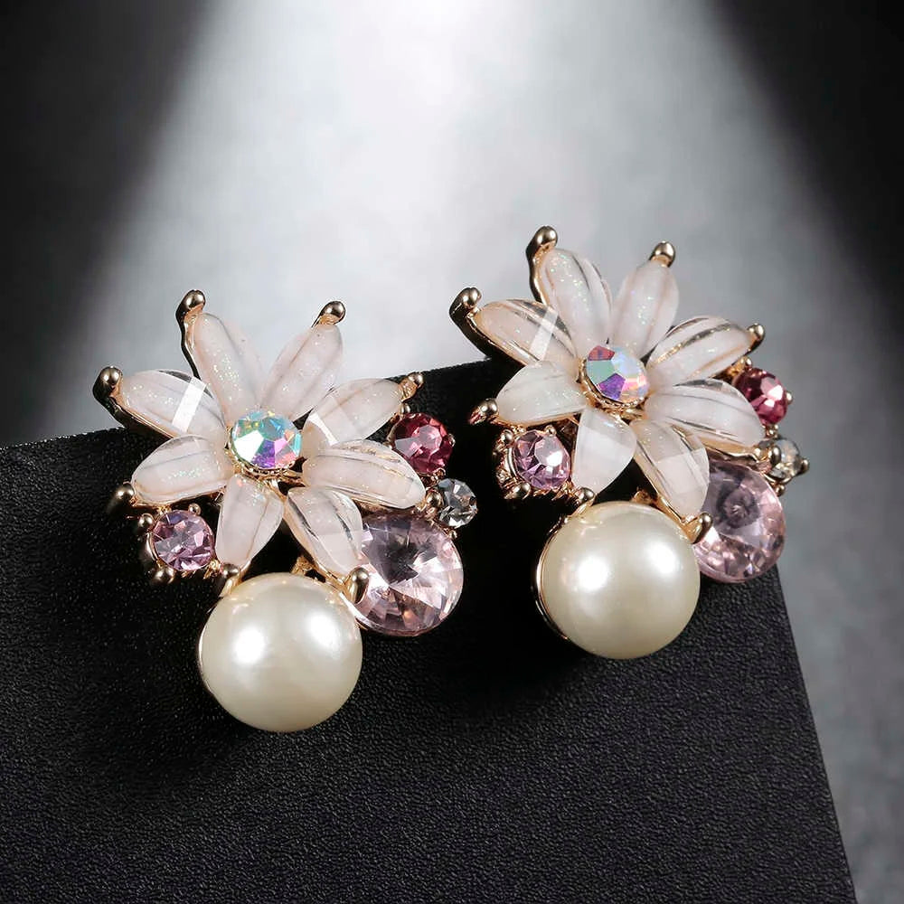 Rhinestone Flower Stud Earrings for Women – Vintage Pearl Crystal Fashion Jewelry