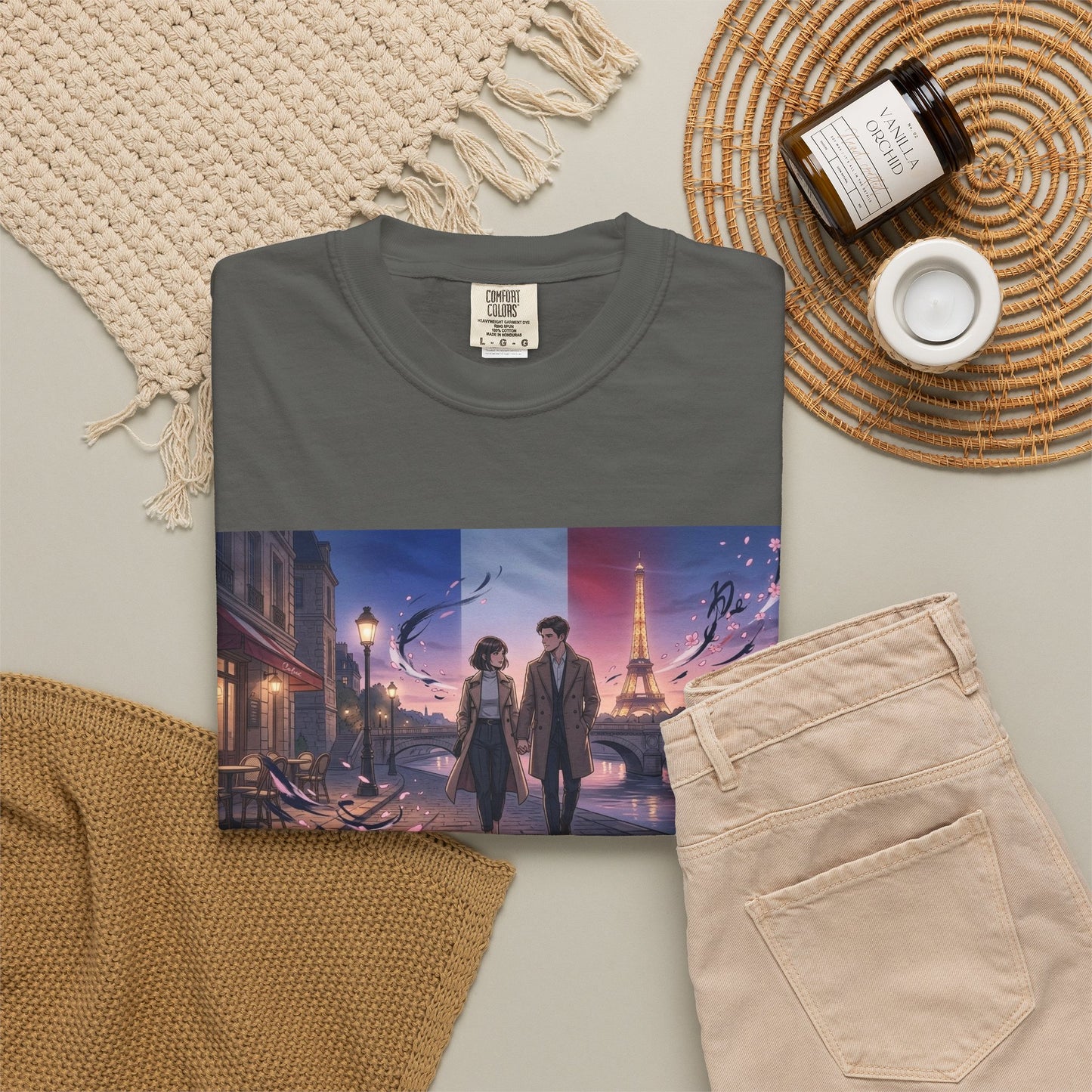 Couple Walking, Eiffel Tower - T-Shirt — Romantic Paris Nightscape Graphic Tee