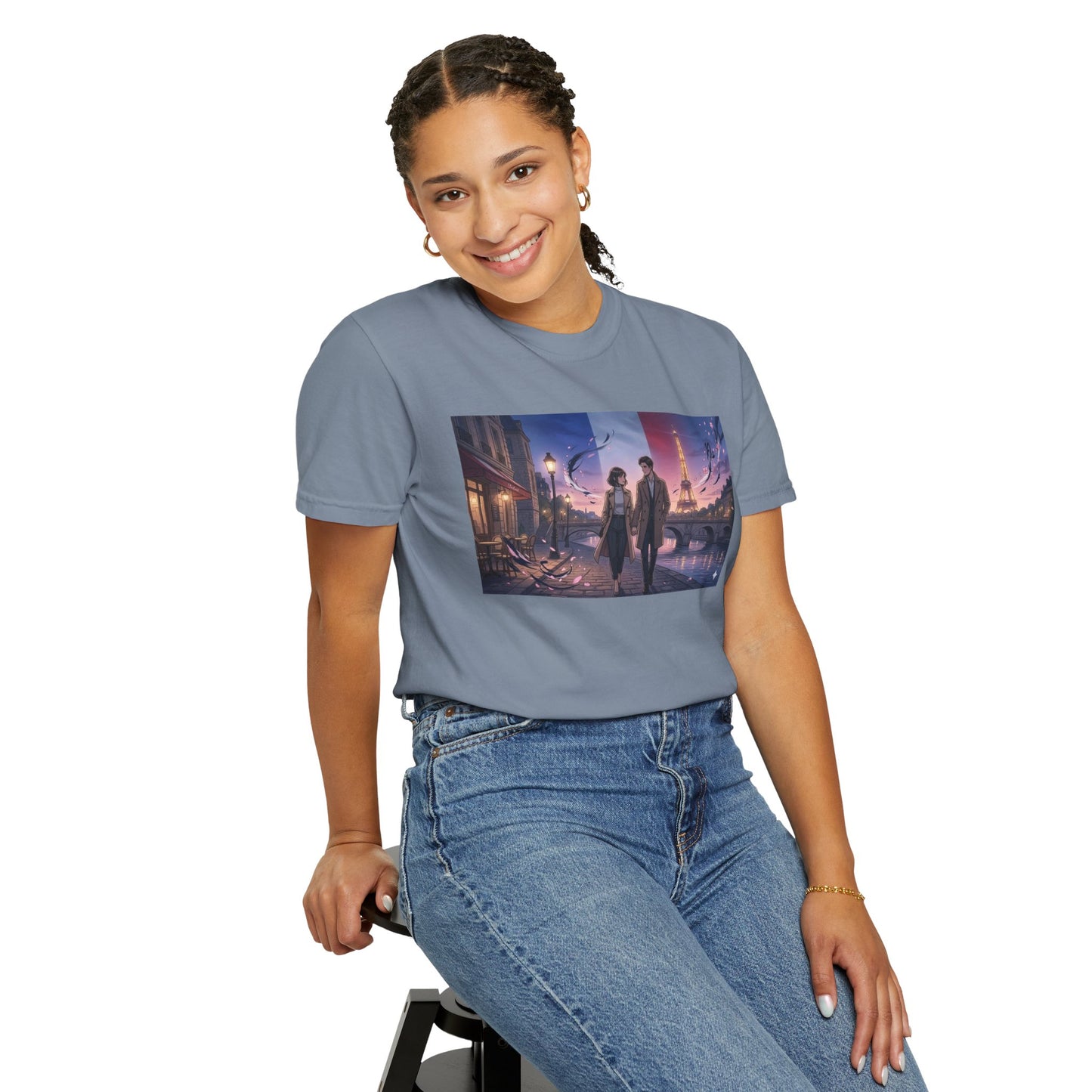 Couple Walking, Eiffel Tower - T-Shirt — Romantic Paris Nightscape Graphic Tee