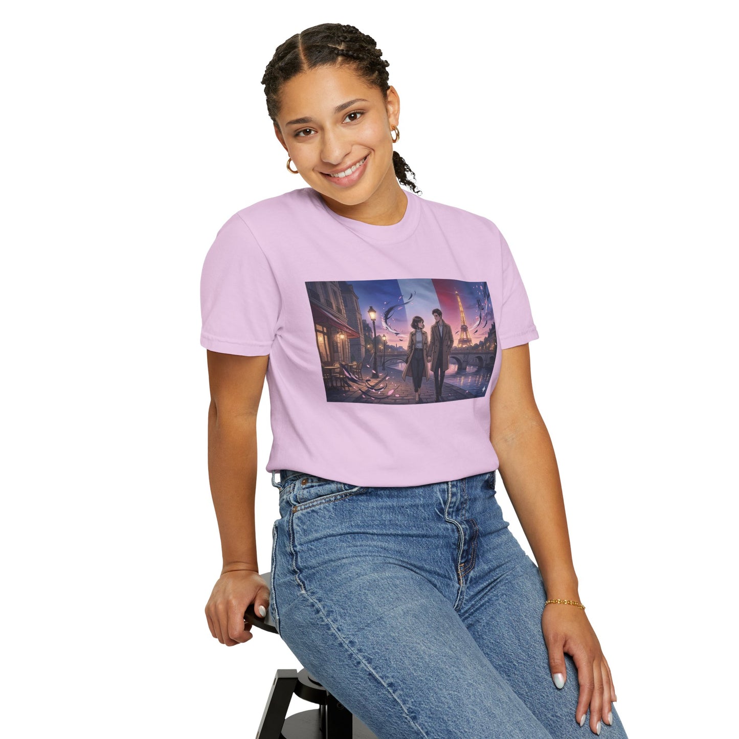 Couple Walking, Eiffel Tower - T-Shirt — Romantic Paris Nightscape Graphic Tee
