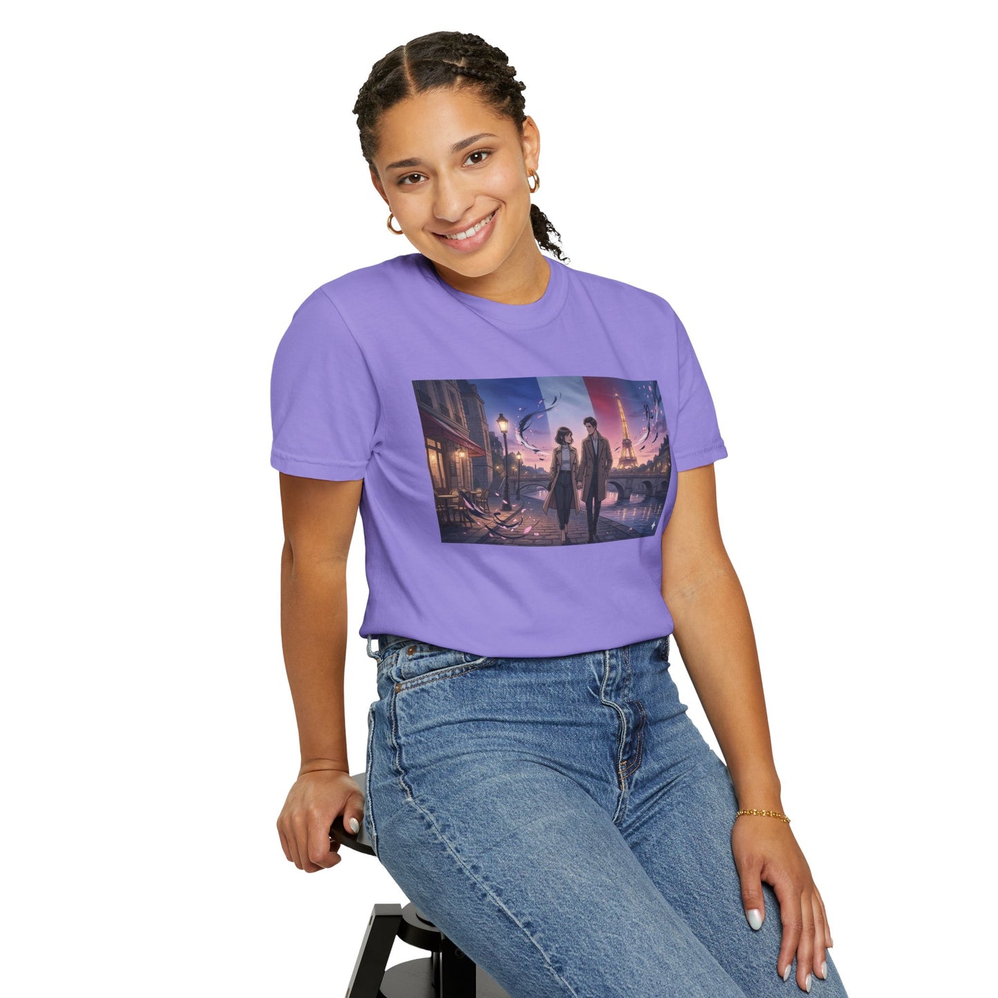 Couple Walking, Eiffel Tower - T-Shirt — Romantic Paris Nightscape Graphic Tee