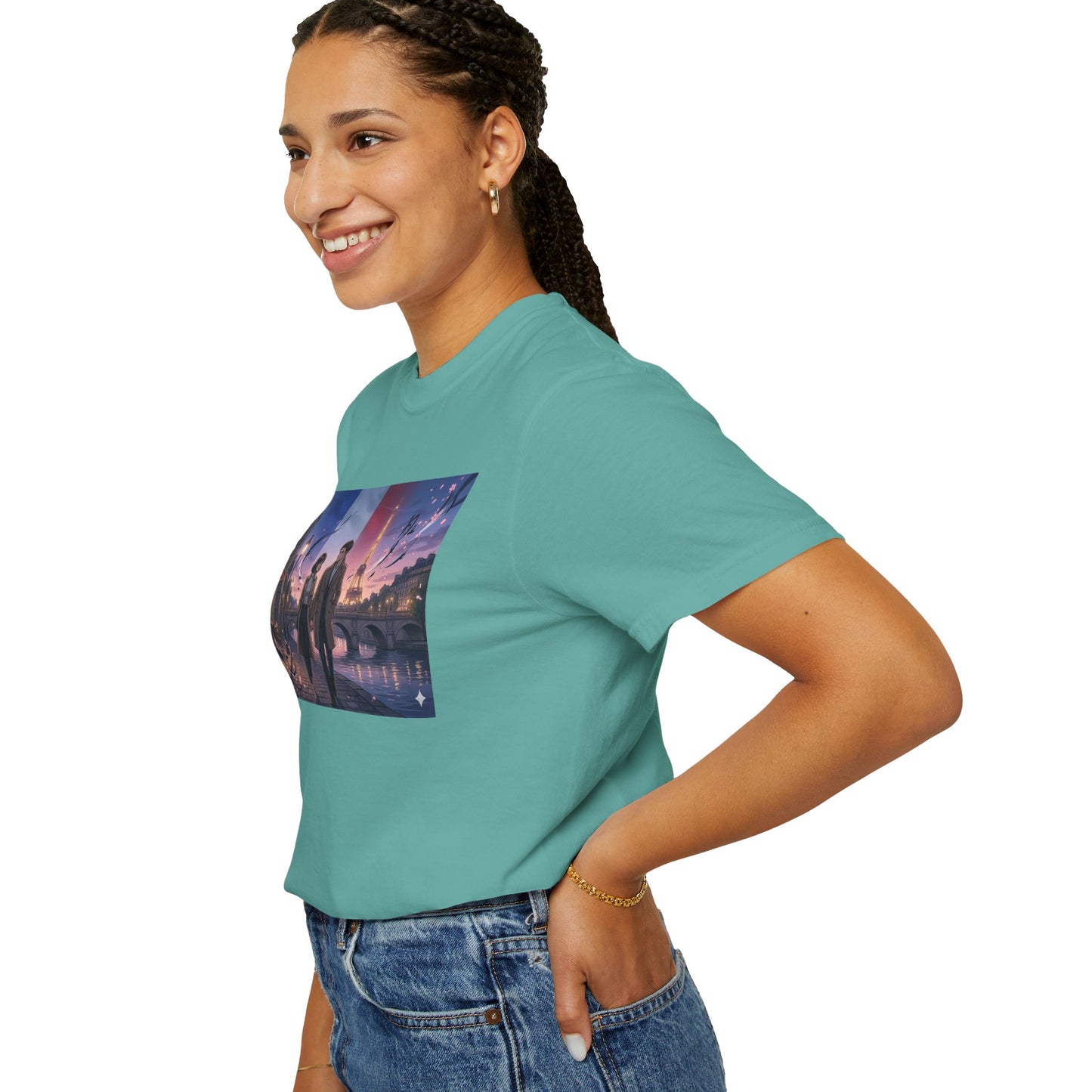 Couple Walking, Eiffel Tower - T-Shirt — Romantic Paris Nightscape Graphic Tee