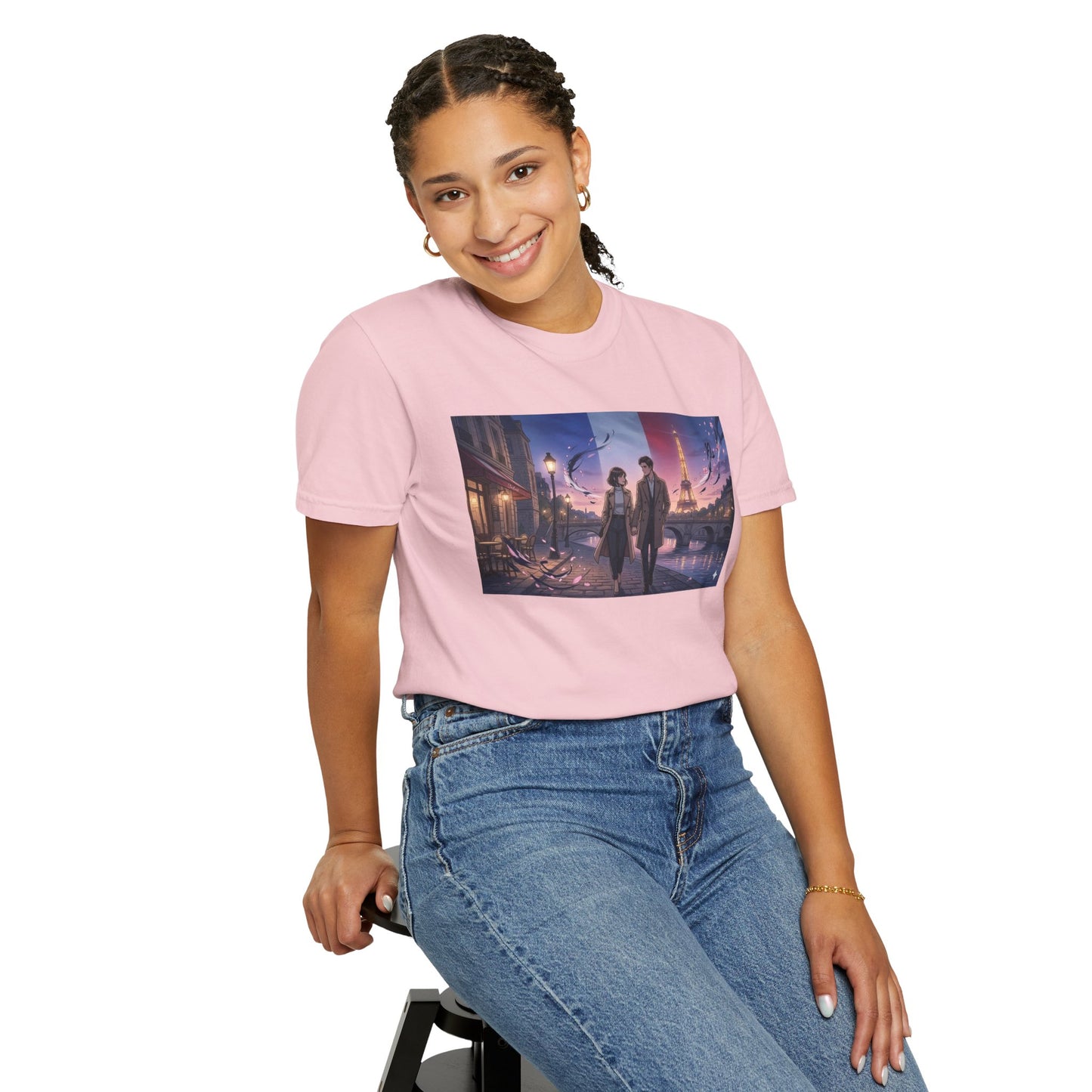 Couple Walking, Eiffel Tower - T-Shirt — Romantic Paris Nightscape Graphic Tee