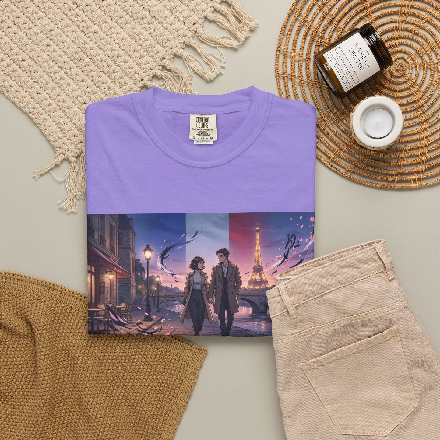 Couple Walking, Eiffel Tower - T-Shirt — Romantic Paris Nightscape Graphic Tee