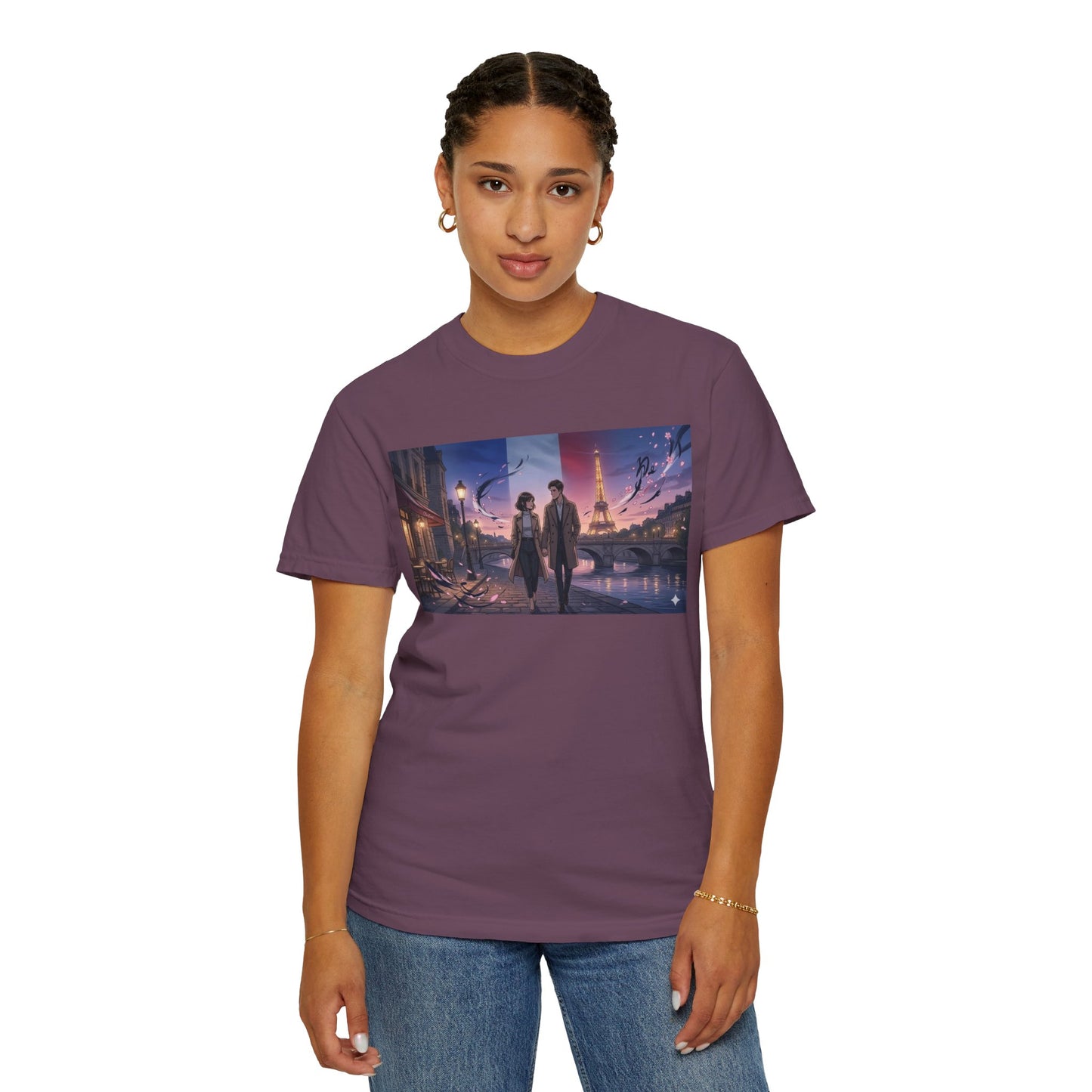 Couple Walking, Eiffel Tower - T-Shirt — Romantic Paris Nightscape Graphic Tee