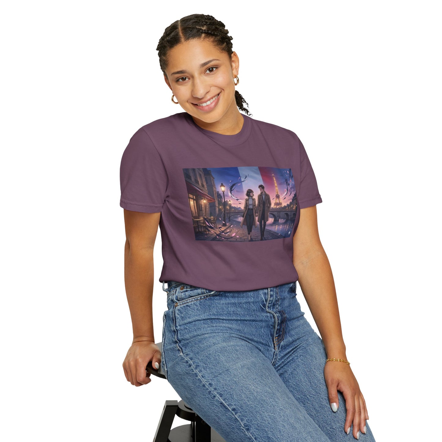 Couple Walking, Eiffel Tower - T-Shirt — Romantic Paris Nightscape Graphic Tee