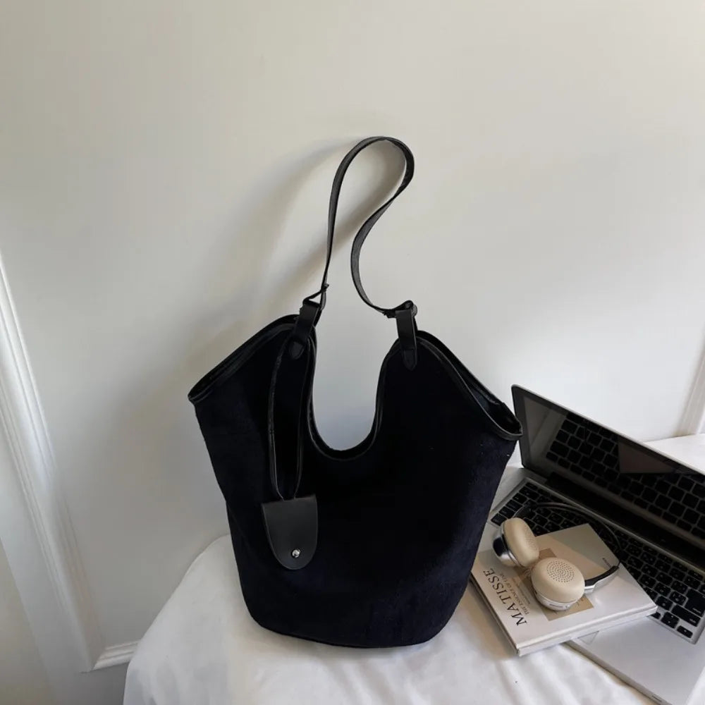 Women's Large Capacity Suede Shoulder Bag — Retro Korean Style Tote Handbag