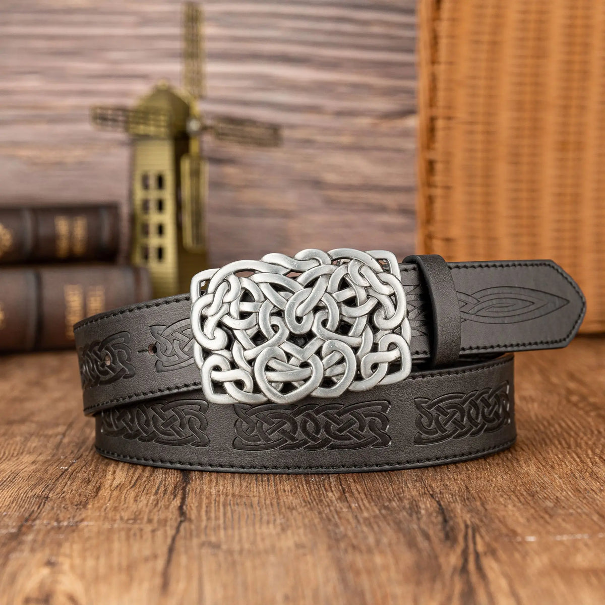 Hollowed-out Messy Lines Big Plate Buckle Trend Messy Lines PU Embossed Belt All-in-One Belt for Men and Women