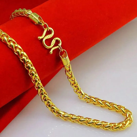A 24K gold plated chain necklace, suitable for men. A fashionable piece. A jewelry set gift suitable for wearing at parties and