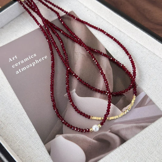 Fashionable Red Pearl Glass Bead Necklace with Unique Design and Luxury Feel for Collarbones
