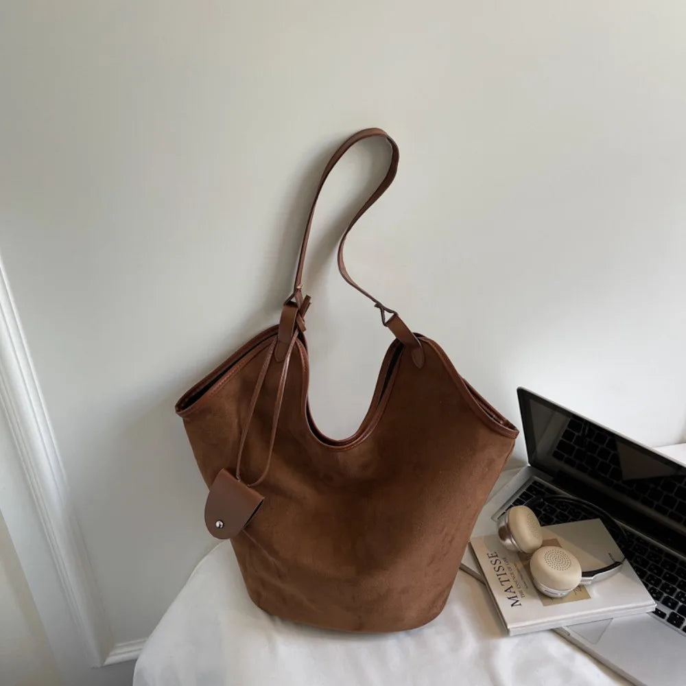 Women's Large Capacity Suede Shoulder Bag — Retro Korean Style Tote Handbag