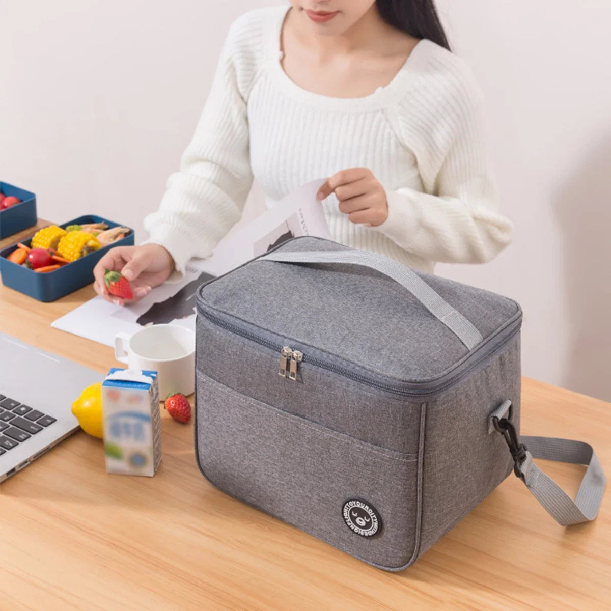 Large Capacity Hand-held with Shoulder Strap Insulated Bag, Multifunction Lunch Box Bag, Student Thickened Waterproof Lunch Bag