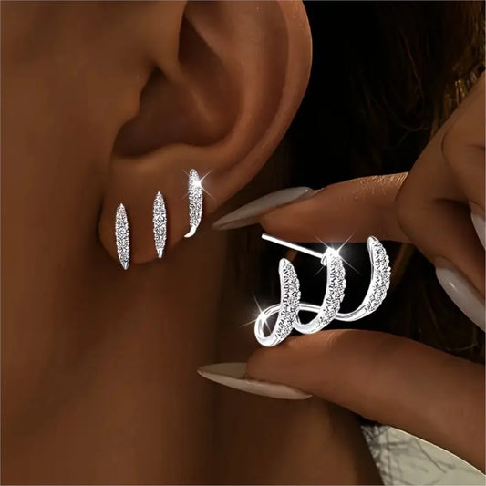 Rhinestone Three-Claw Stud Earrings for Women – Luxurious Geometric Party Jewelry (2pcs)